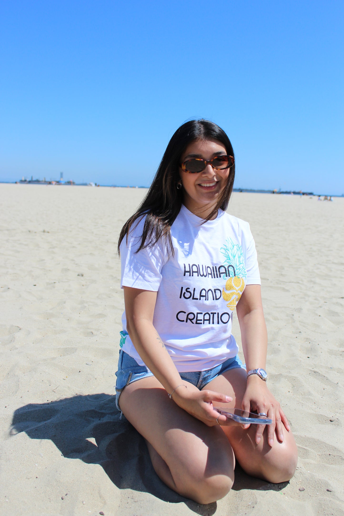 Pineapple HIC Women Classic Tee